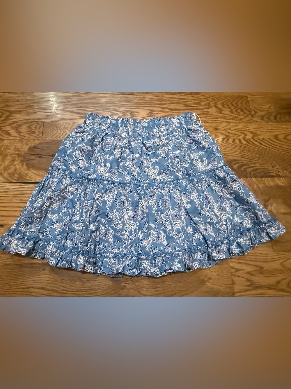 NWT. Bishop + Young. Ruffle Tiered Mini Skirt. Azul Paisley Print. Size Medium.